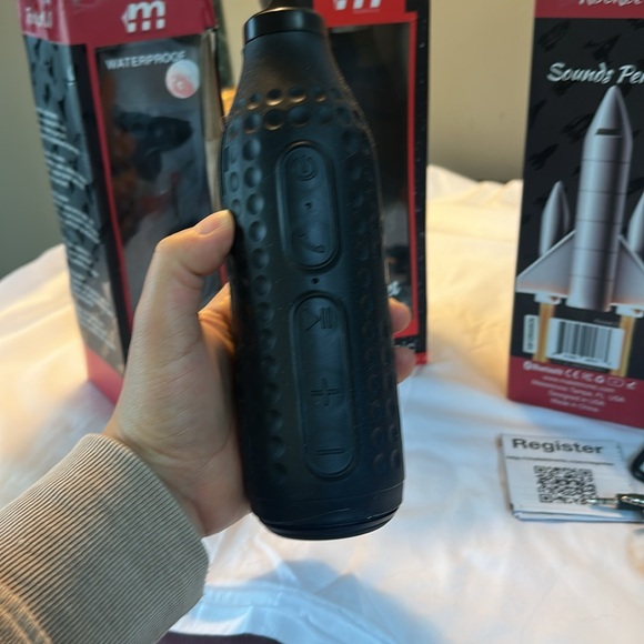 Malektronic Rocket 2.0 Waterproof Speaker - Picture 8 of 12